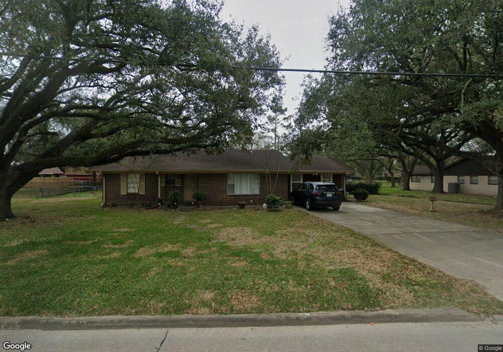 412 E South St, Alvin, TX 77511 - photo 1