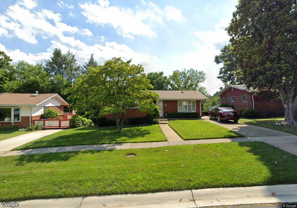 3606 Sandy Ct, Kensington, MD 20895 - photo 1