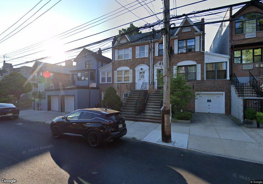 3224 Corlear Ave, Bronx, NY 10463 - photo 1