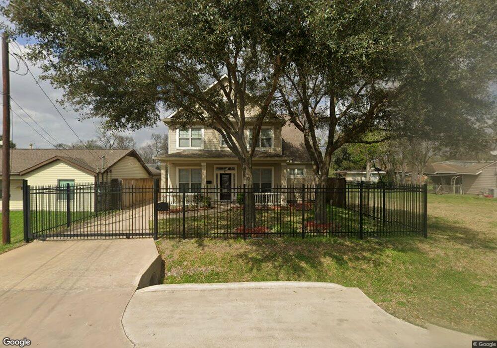 87 Fichter St, Houston, TX 77022 - photo 1