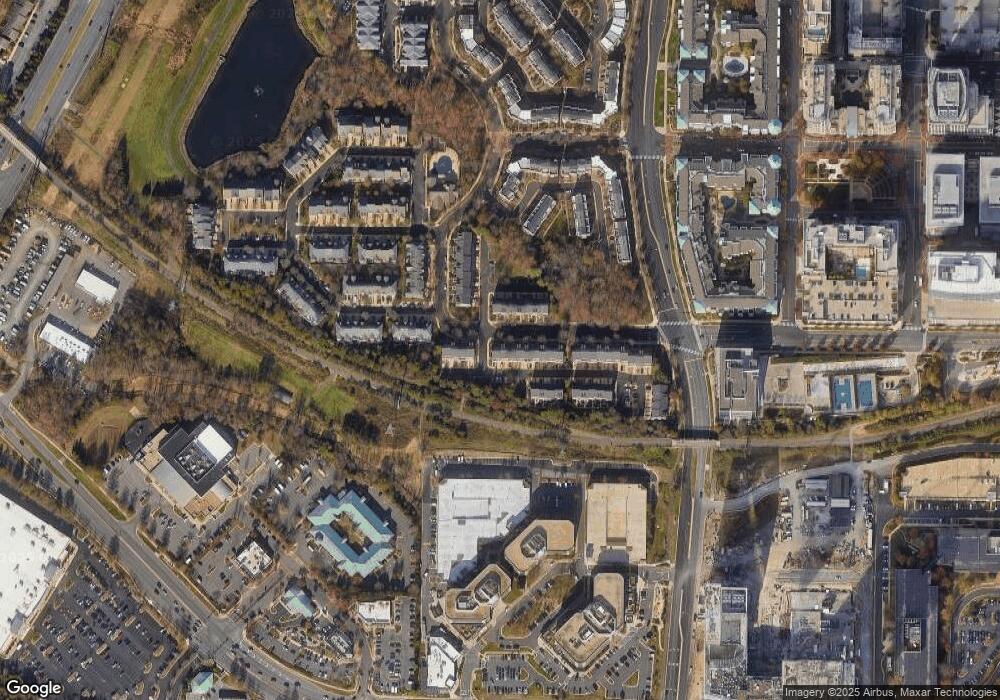 1918 Crescent Park Dr unit 6/211, Reston, VA 20190 - photo 1