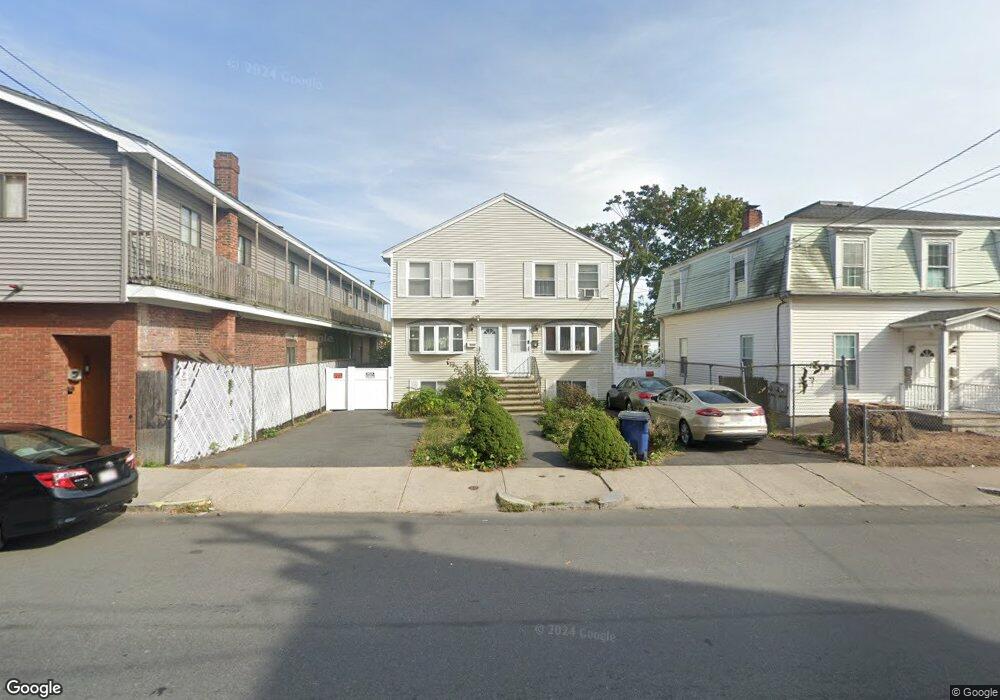 596 Beach St unit 2, Revere, MA 02151 - photo 1