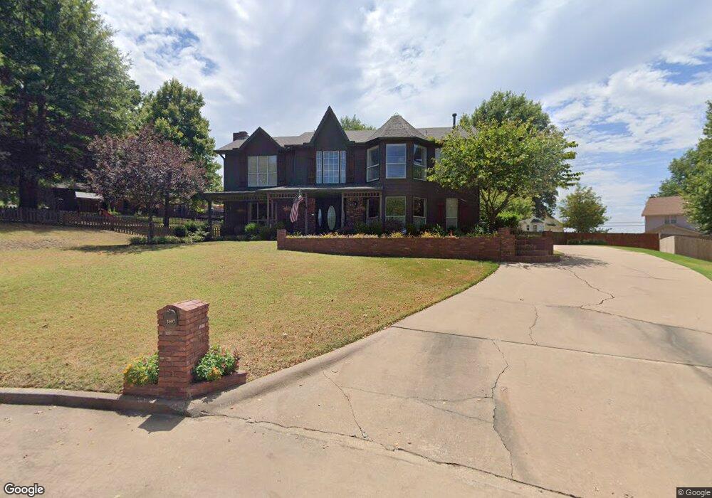 3007 W Berwick St, Claremore, OK 74017 - photo 1