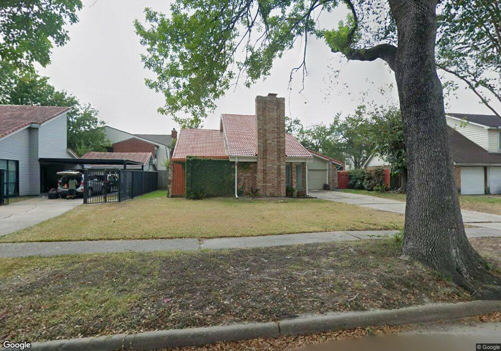 6111 Vinewood Dr, Houston, TX 77088 - photo 1