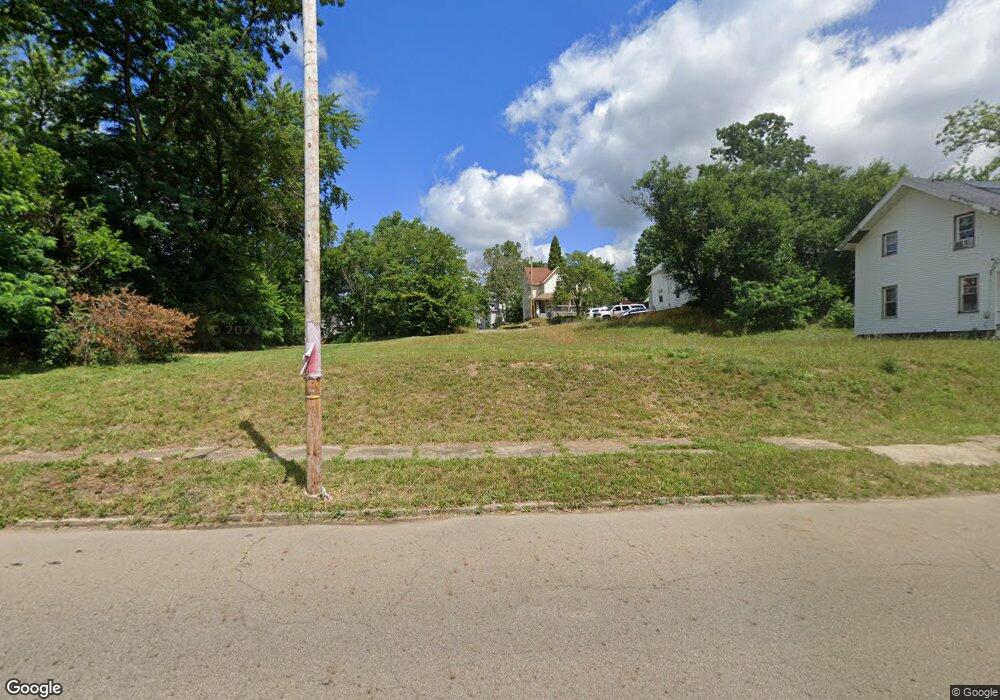 723 Lawrence Rd NE, Canton, OH 44704 - photo 1