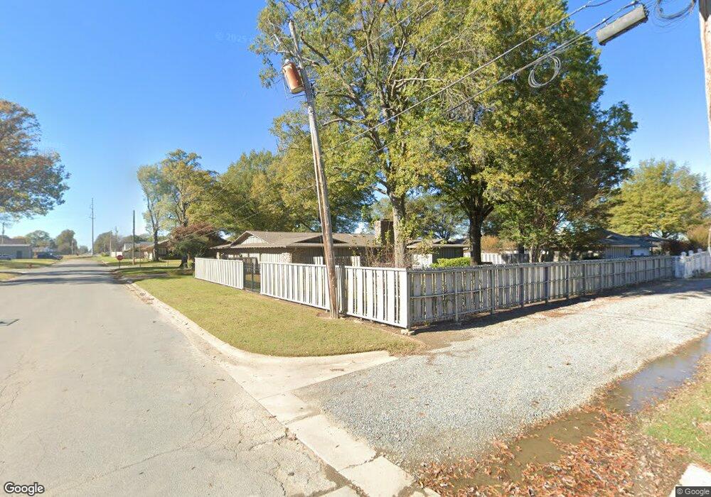 1821 Mccracken St, Stuttgart, AR 72160 - photo 1