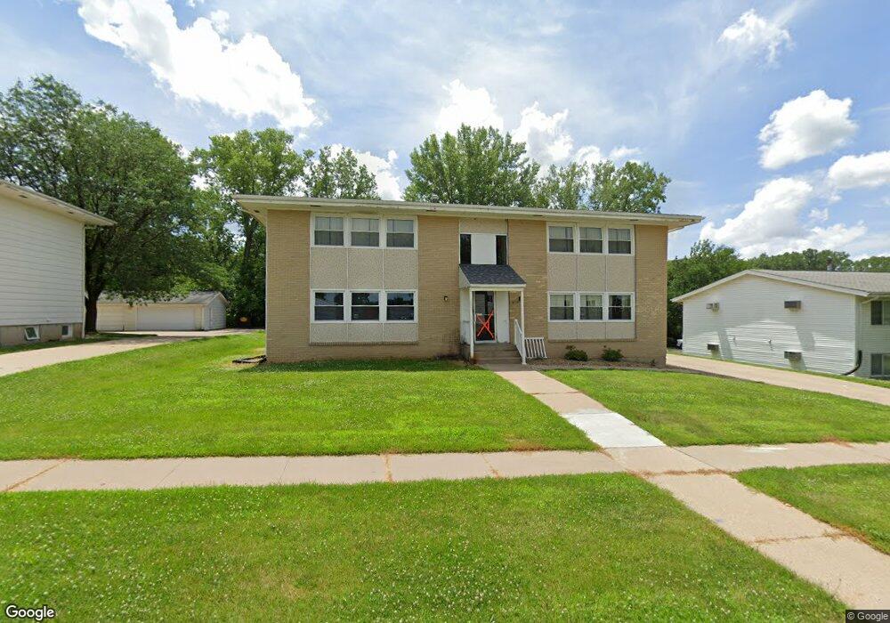 1405 Meadowview Dr, Marion, IA 52302 - photo 1