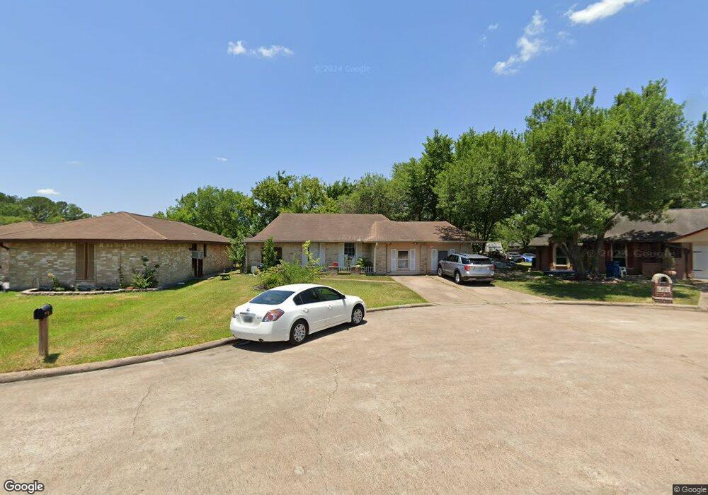 8707 Oak Glen Ct, Houston, TX 77088 - photo 1