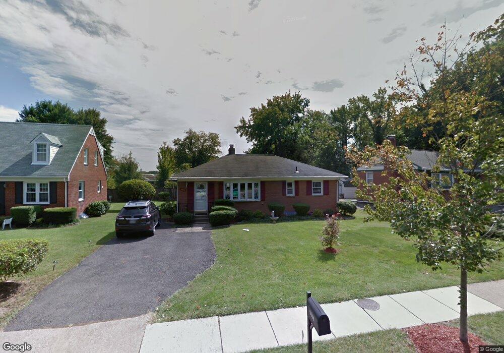 1005 N Quaker Ln, Alexandria, VA 22302 - photo 1