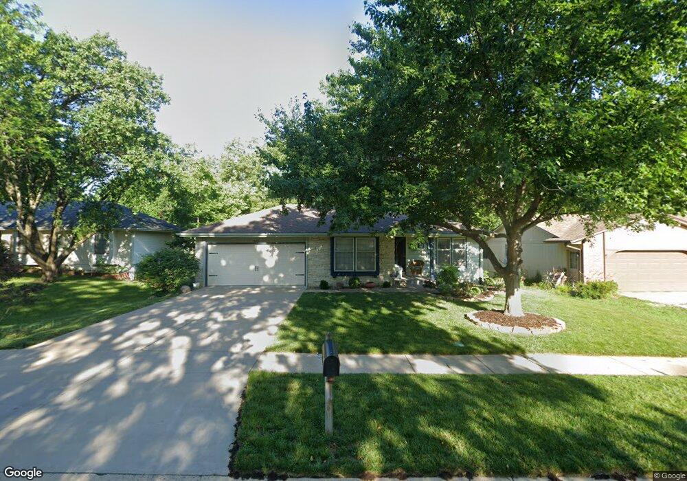 641 SW Morningside Rd, Topeka, KS 66606 - photo 1