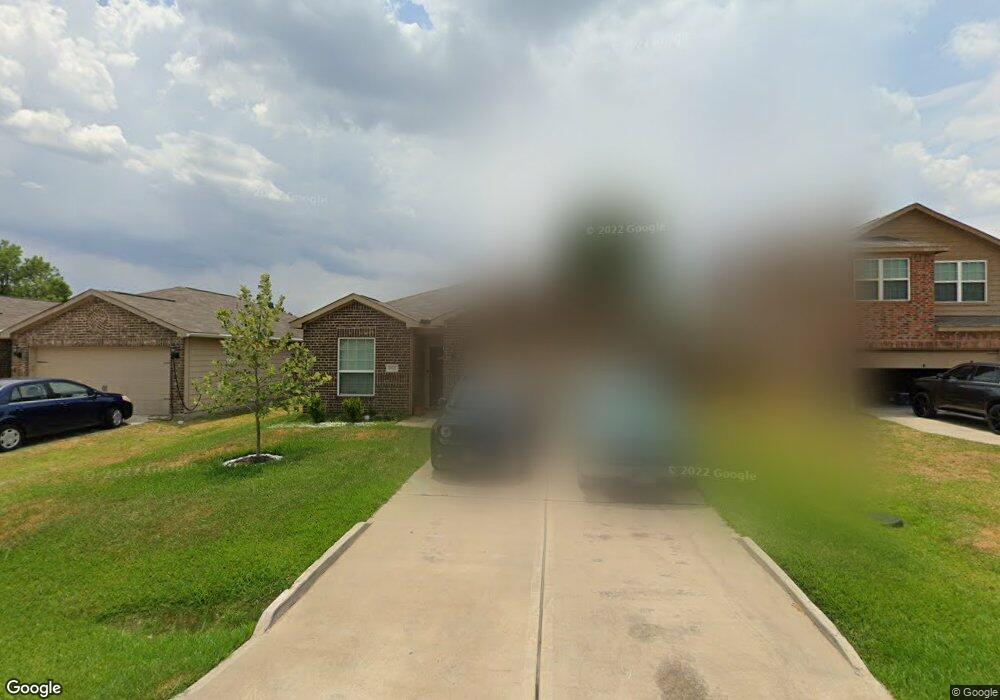 10627 Pine Landing Dr, Houston, TX 77088 - photo 1