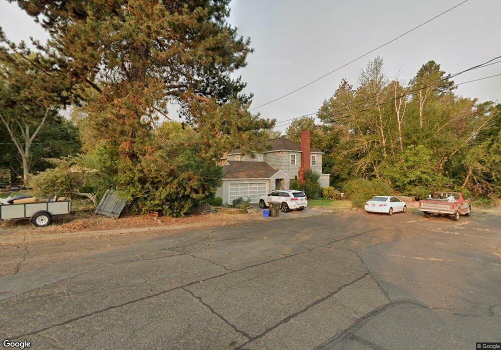 1002 W 11th St, the Dalles, OR 97058 - photo 1