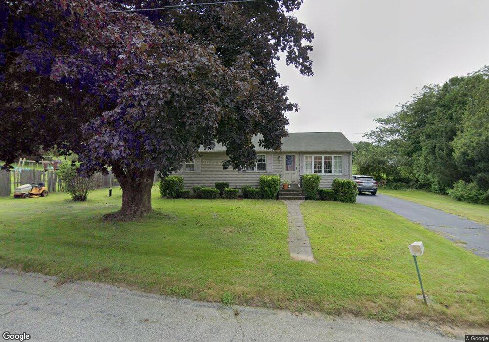 31 Green Acres Ln, North Grosvenordale, CT 06255 - photo 1