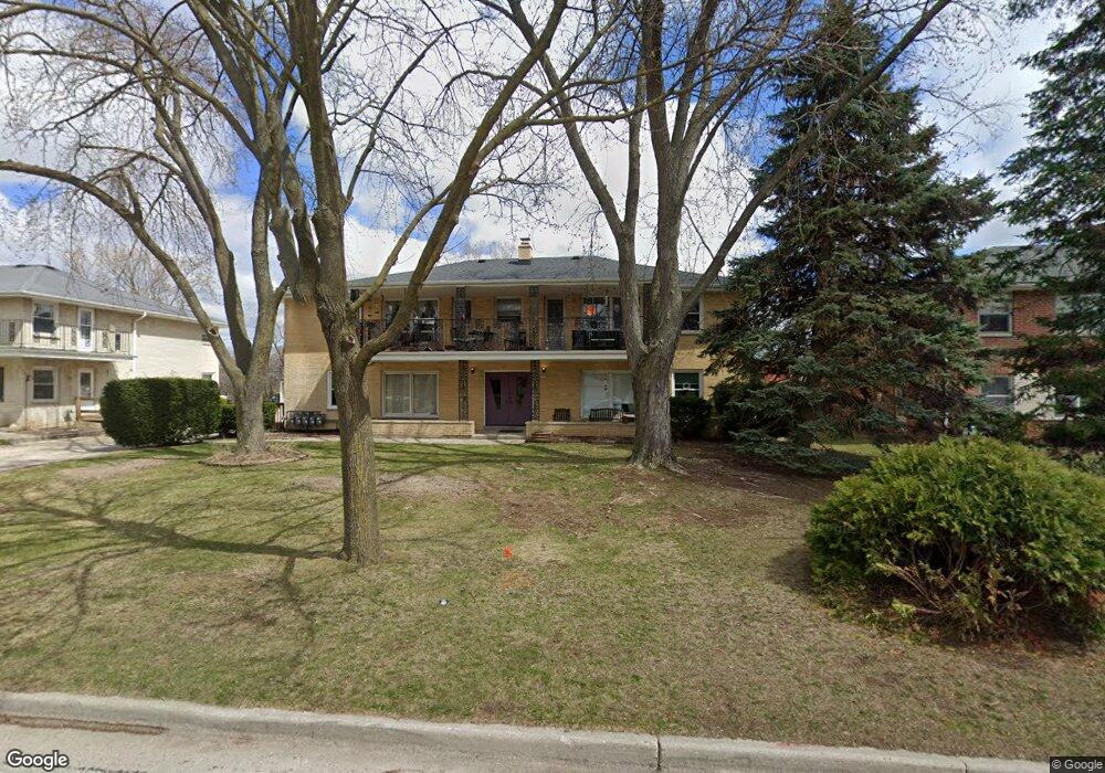 1314 N 116th St, Wauwatosa, WI 53226 - photo 1