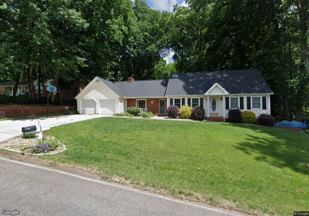 425 Chestnut Ln, Statesville, NC 28625 - photo 1