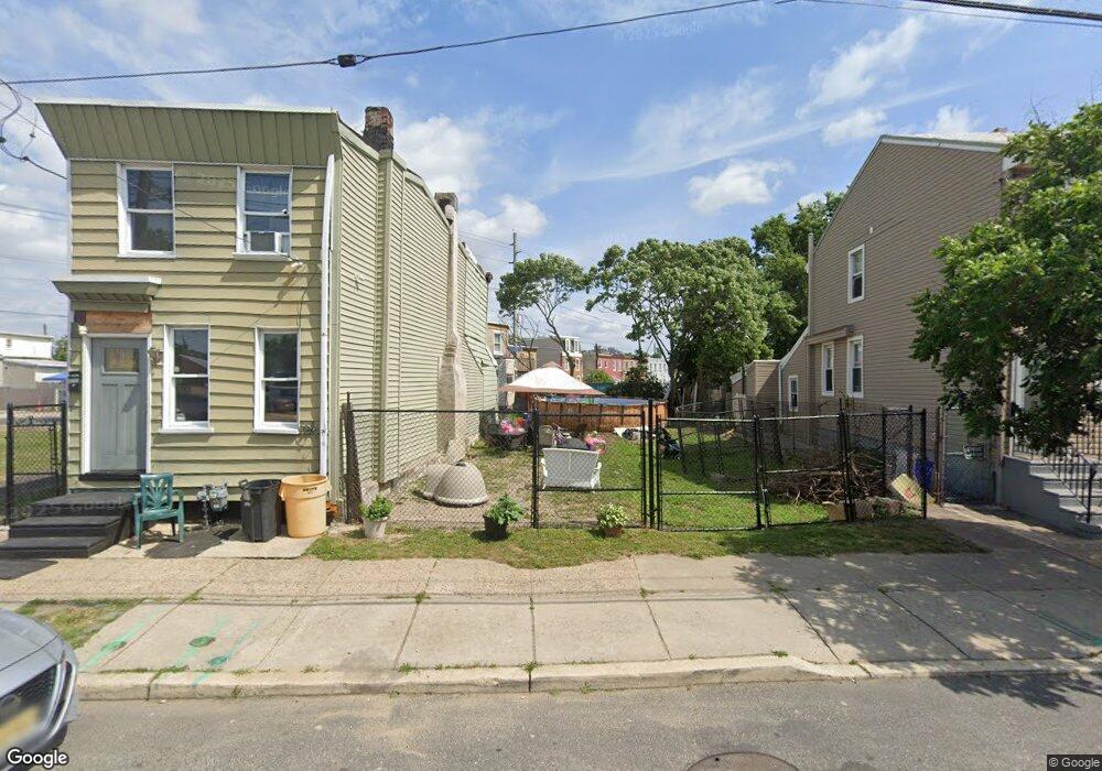 617 Spruce St, Camden, NJ 08103 - photo 1