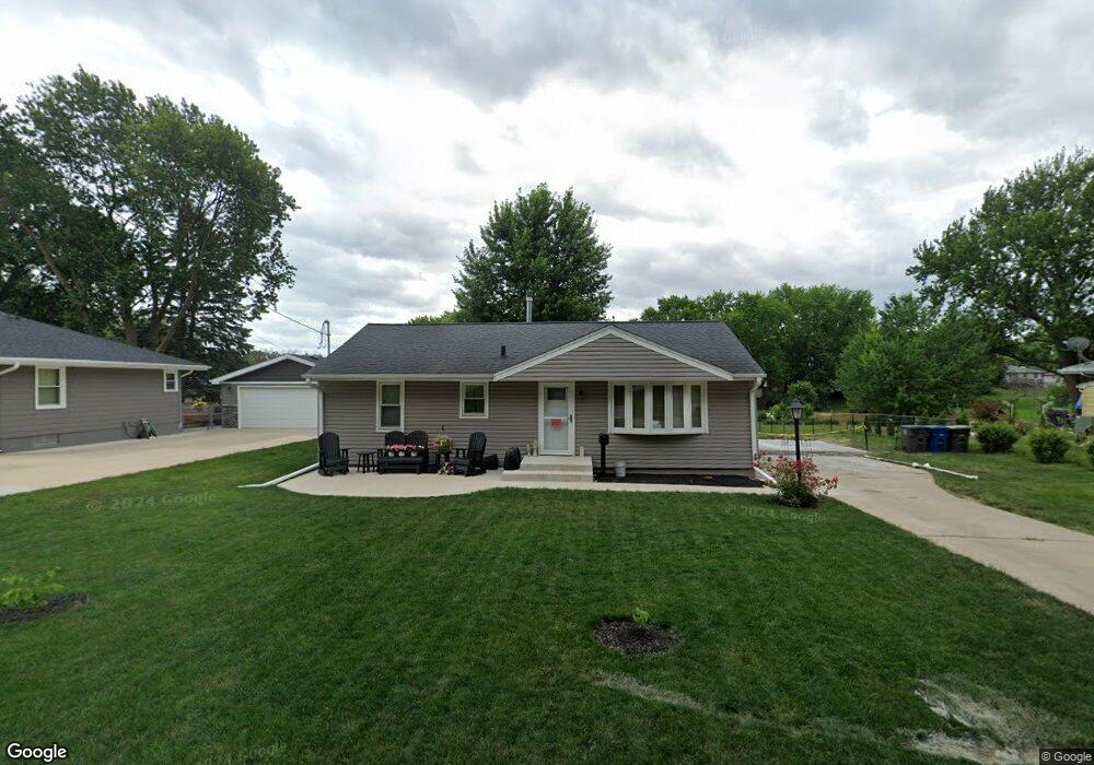 217 E Rose Ave, Des Moines, IA 50315 - photo 1