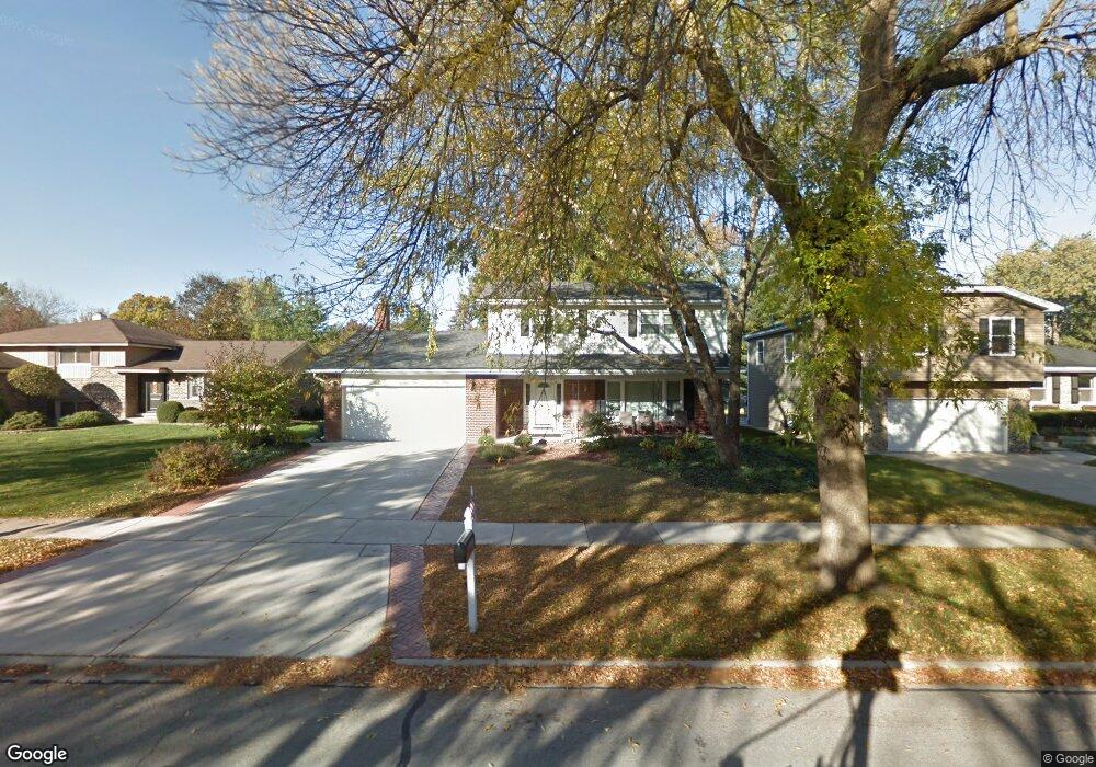 1717 Warbler Dr, Naperville, IL 60565 - photo 1