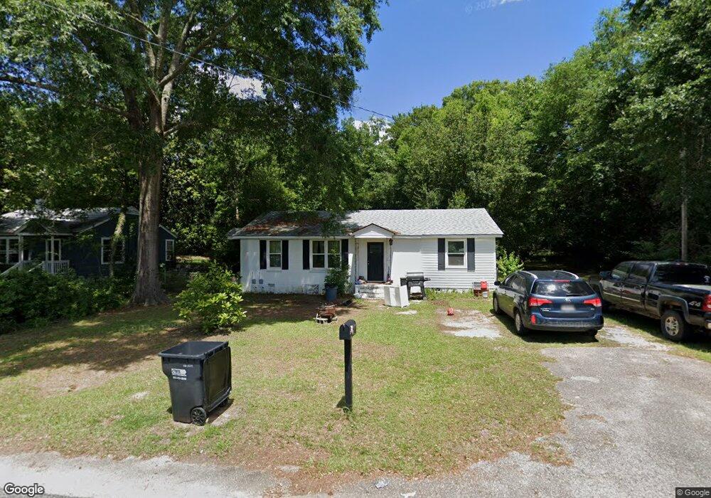 909 Woodlawn Dr, Camden, SC 29020 - photo 1
