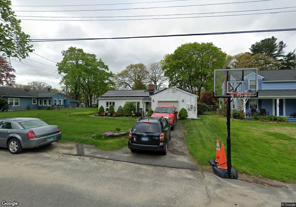 21 Gail Dr, Waterbury, CT 06704 - photo 1