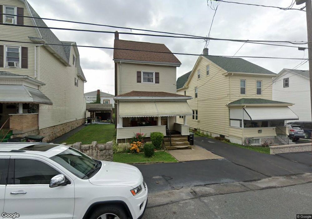 686 Hayes St, Hazleton, PA 18201 - photo 1