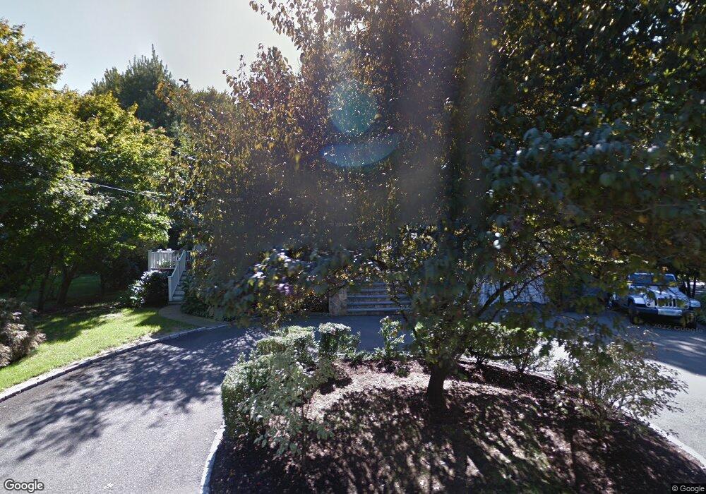 1 Deepwoods Ln, Old Greenwich, CT 06870 - photo 1