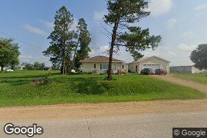 18714 Bellevue Cascade Rd, Zwingle, IA 52079