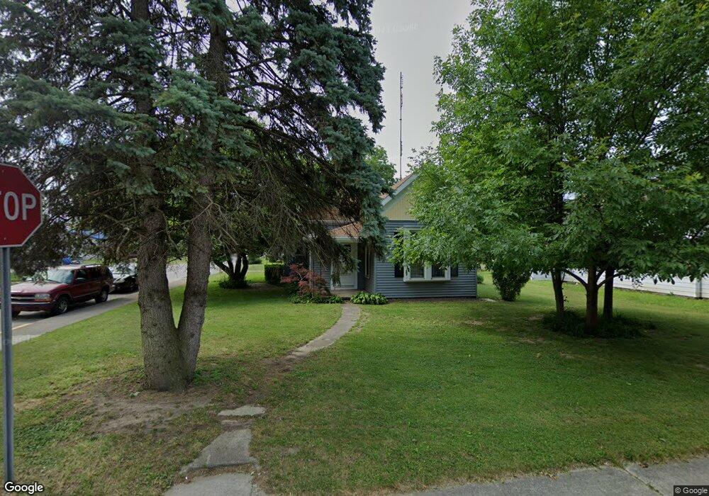 128 E Townley St, Bluffton, IN 46714 - photo 1