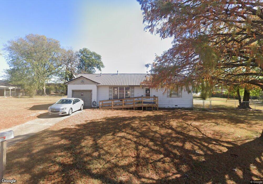 1117 S Rogers Ave, Okmulgee, OK 74447 - photo 1