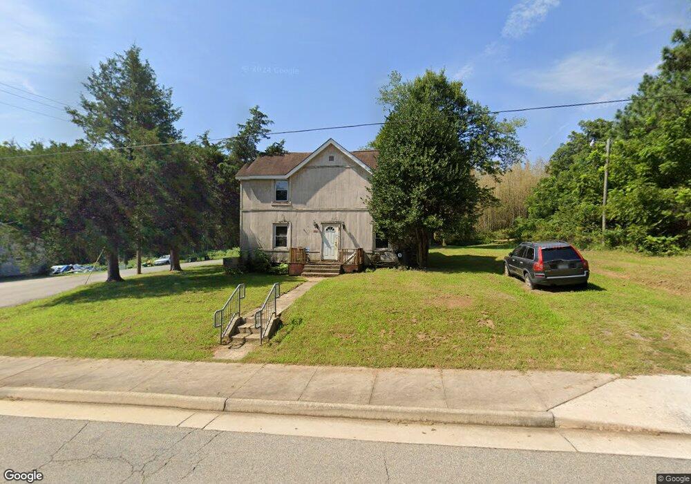 1221 Mecklenburg Ave, Victoria, VA 23974 - photo 1