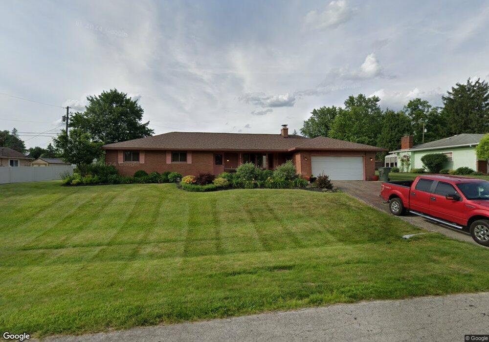 6132 Chinaberry Dr, Columbus, OH 43213 - photo 1