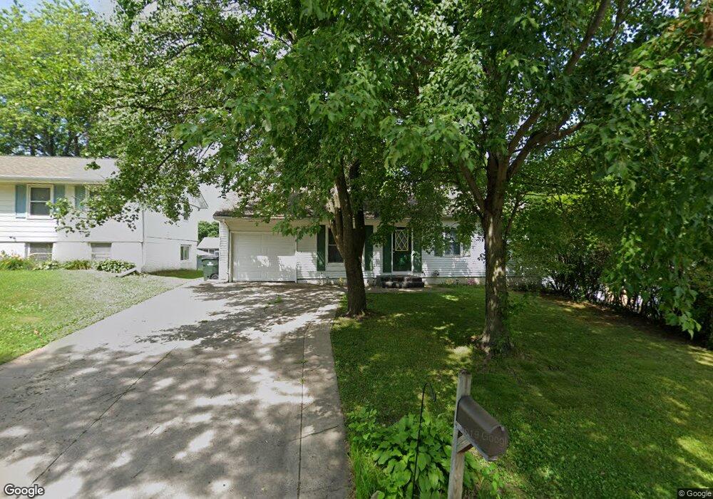 2916 Stratford Ln SW, Cedar Rapids, IA 52404 - photo 1