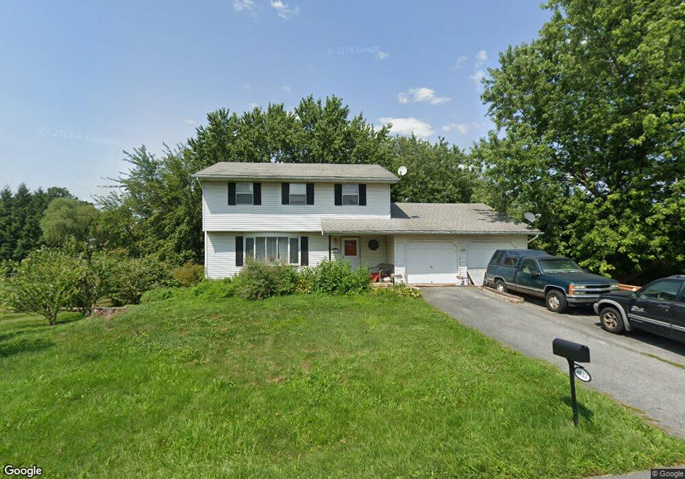 4622 Locust Dr, Nazareth, PA 18064 - photo 1