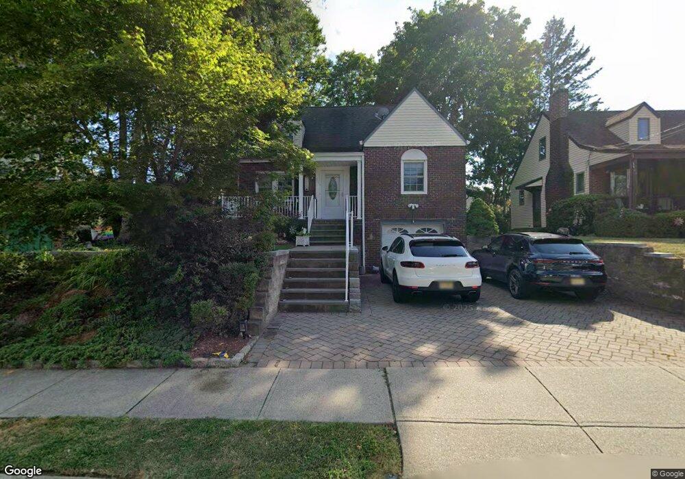 324 Franklin Ave, Hasbrouck Heights, NJ 07604 - photo 1