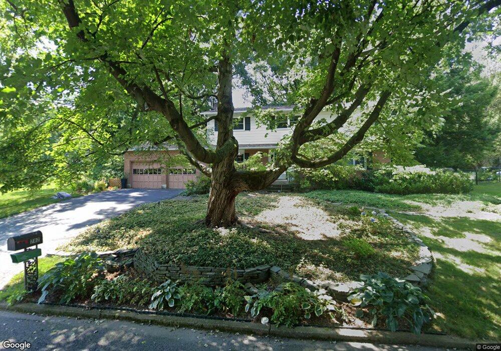 782 Barrymore Ln, Bethlehem, PA 18017 - photo 1