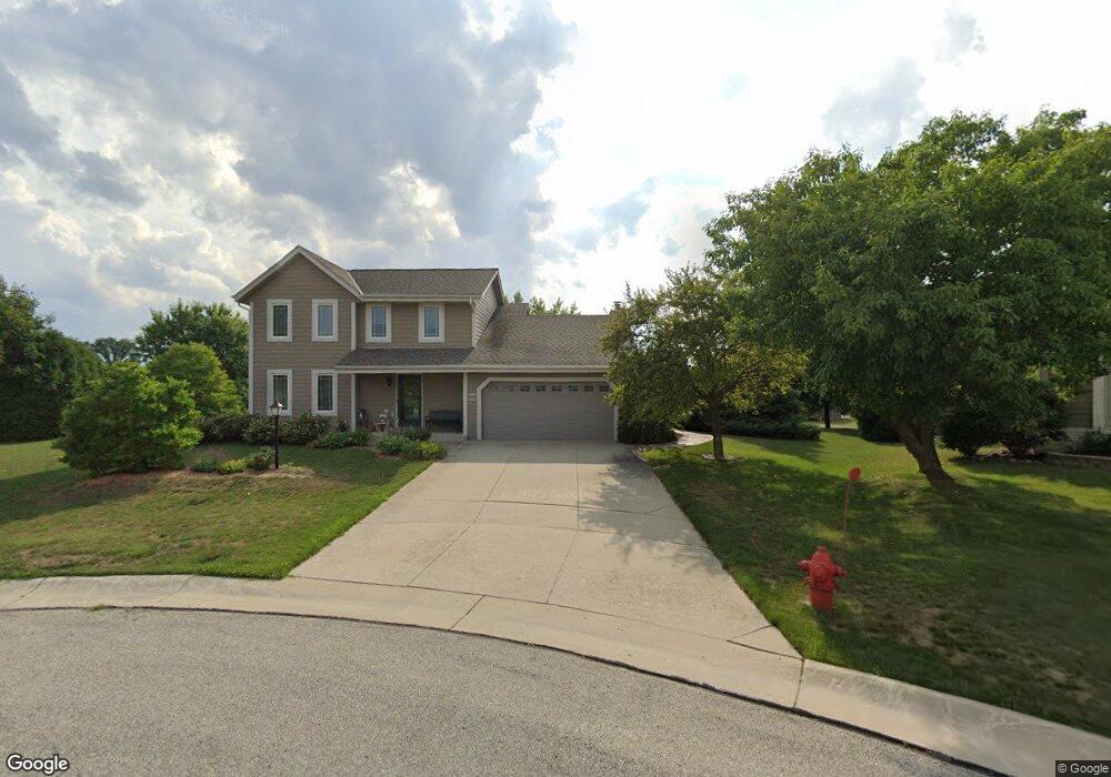 W162N7679 Jarod Ct, Menomonee Falls, WI 53051 - photo 1