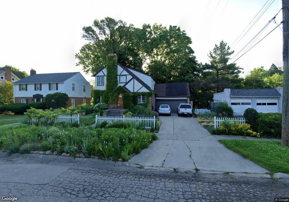 813 Maxine St, Flint, MI 48503 - photo 1