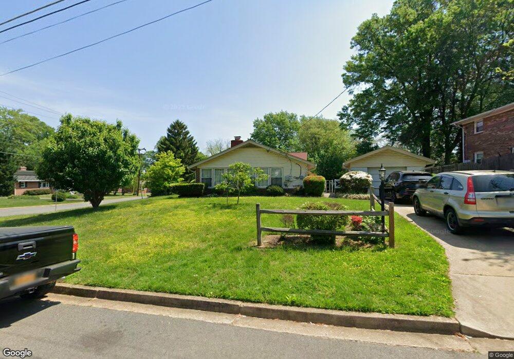 2605 Fleming St, Alexandria, VA 22306 - photo 1