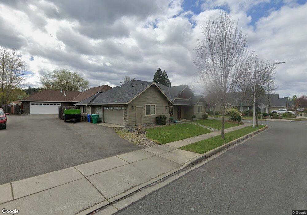 183 SE Yorktown Rd, Grants Pass, OR 97527 - photo 1