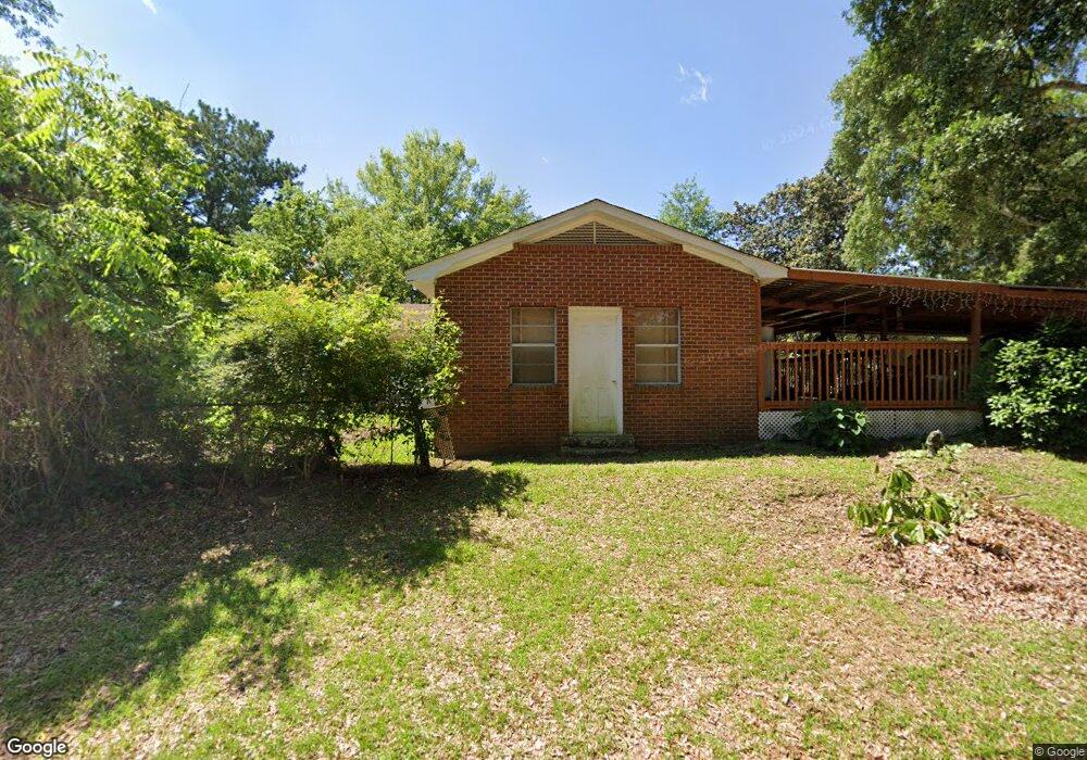 1049 N 14th Ave, Laurel, MS 39440 - photo 1