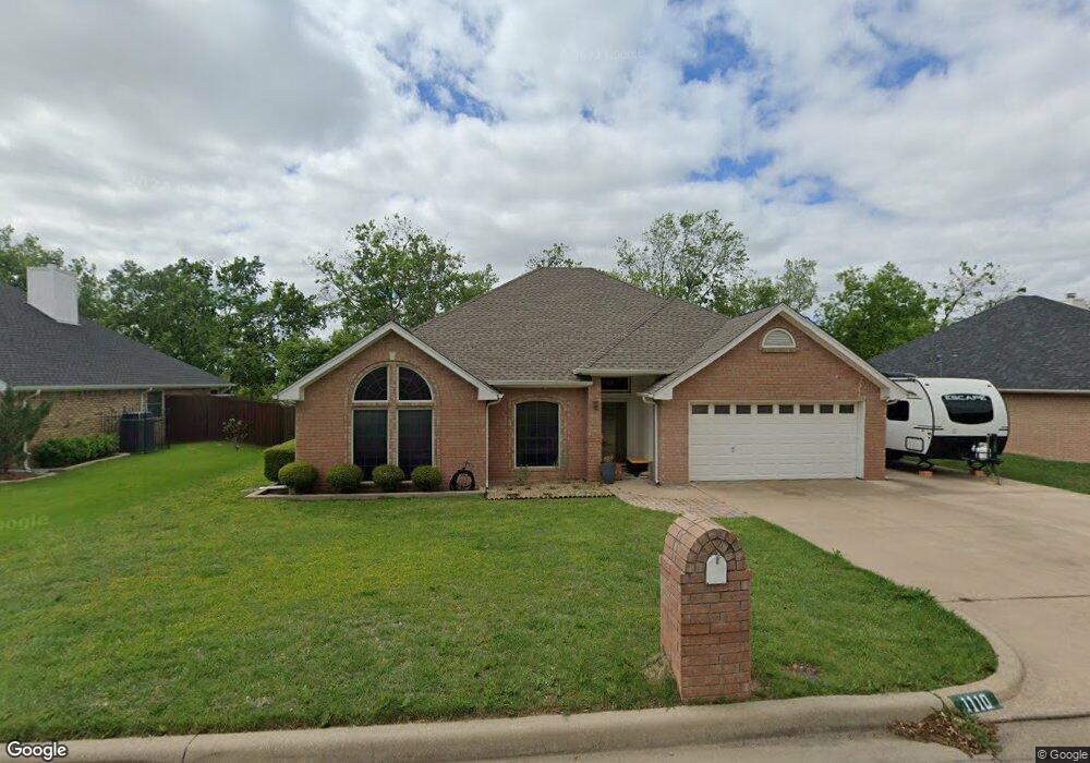 1110 Oak Tree Ln, Weatherford, TX 76086 - photo 1