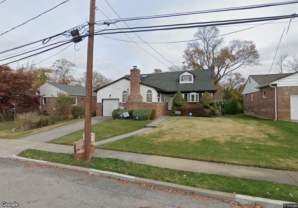 36 Herkimer Ave, Hewlett, NY 11557 - photo 1