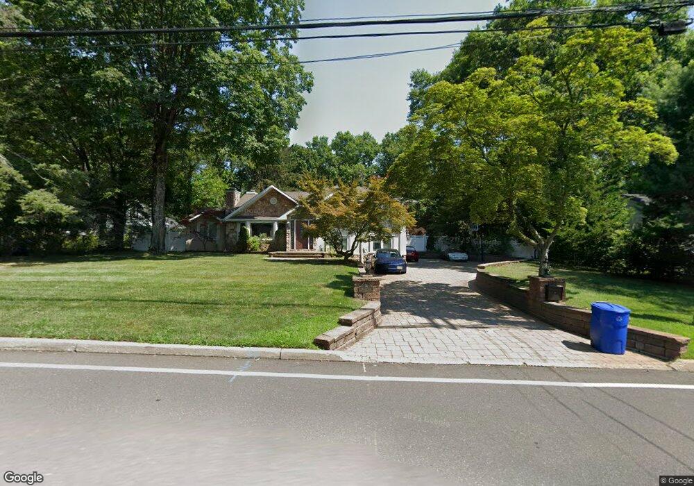 74 Werimus Ln, Woodcliff Lake, NJ 07677 - photo 1