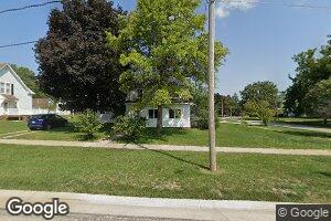 14 NW 2nd St, Galva, IL 61434