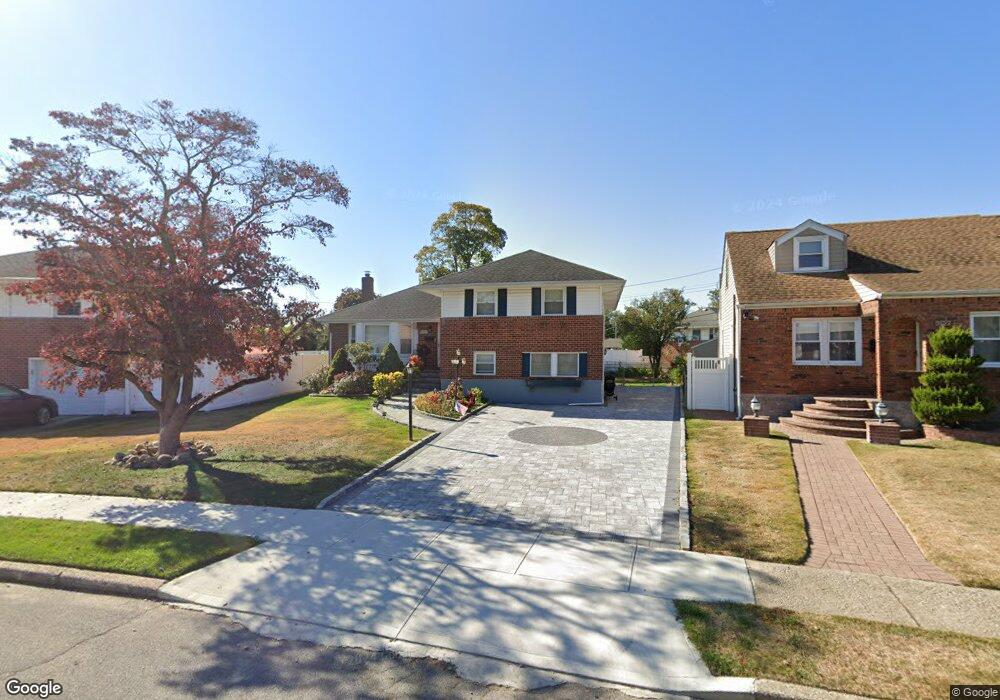 3864 Green Place, Bethpage, NY 11714 - photo 1