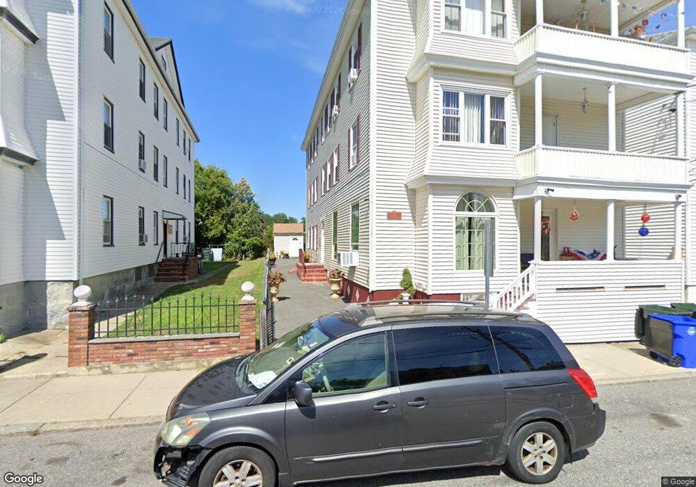 182 Wellington St unit 2, Fall River, MA 02720 - photo 1