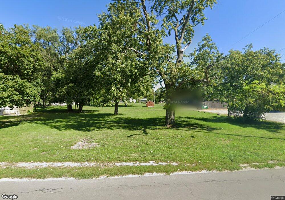 104 E Northline Rd, Tuscola, IL 61953 - photo 1