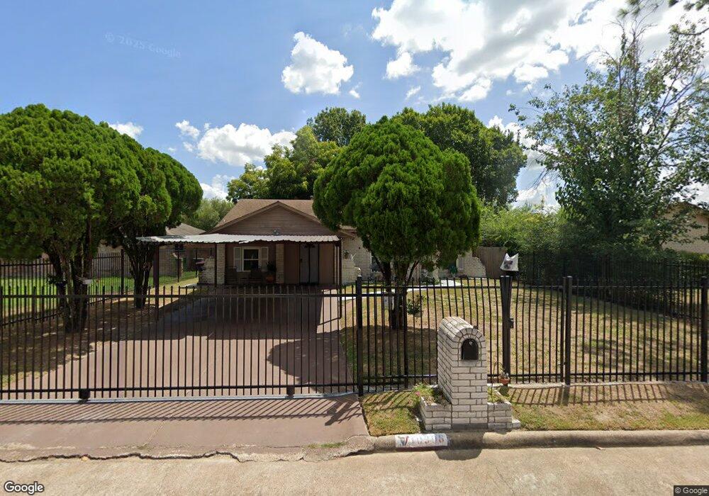 10306 Summerbrook Ct, Houston, TX 77038 - photo 1