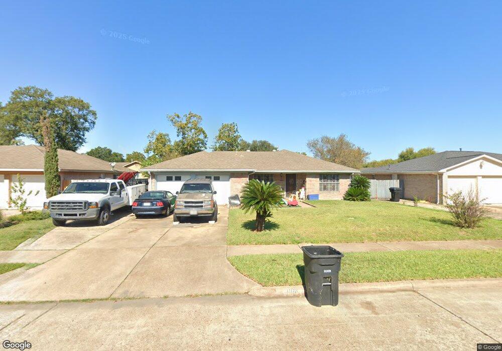 1106 Rainy River Dr, Houston, TX 77088 - photo 1