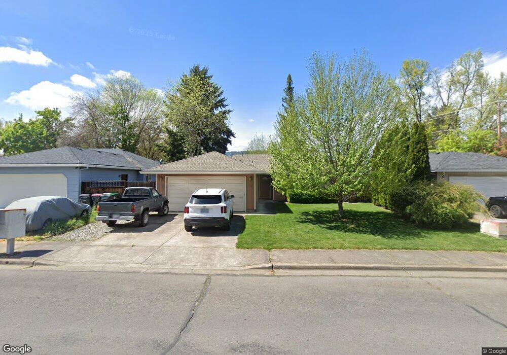 122 Brandon St, Central Point, OR 97502 - photo 1